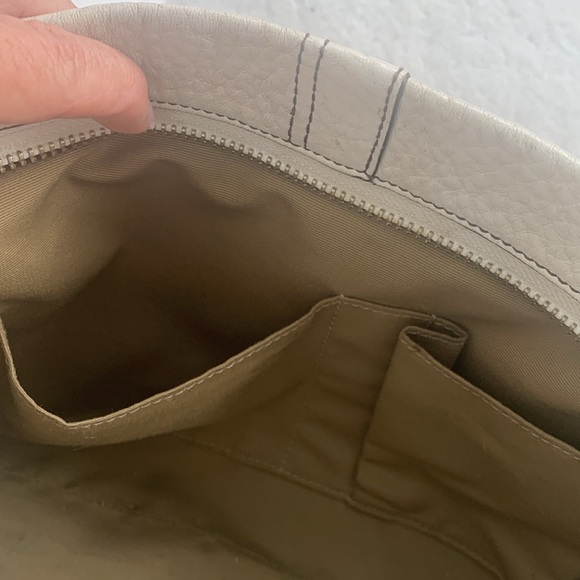 Genuine Leather Pebble Coach Handbag - Picture 8 of 11